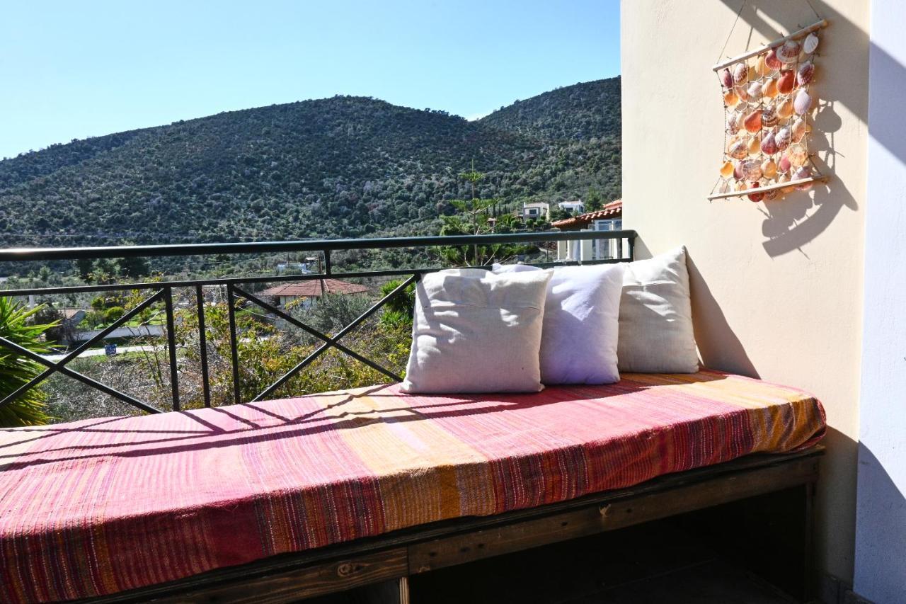 Pavlos' Cottage With Beach View Корфос Экстерьер фото